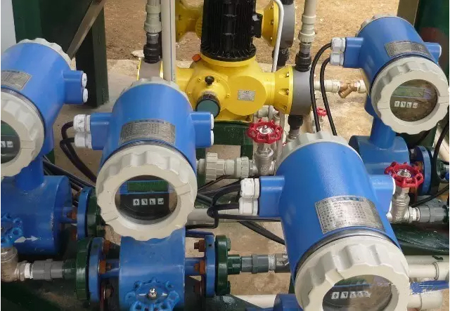 智能電磁流量計